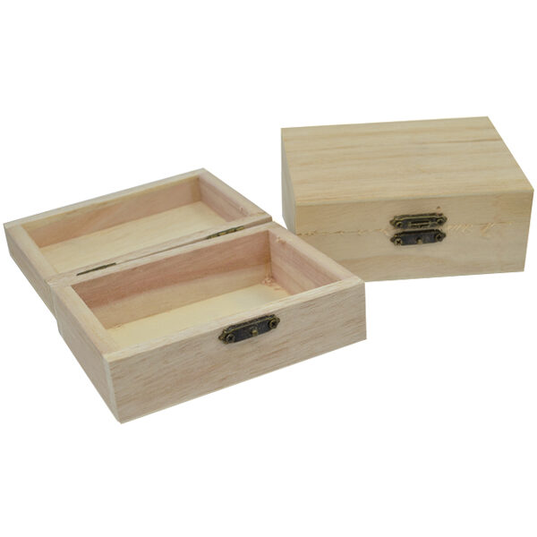 Ξύλινο αλουστράριστο κουτί 20cm με μεταλλικό κλείστρο