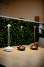 Επιτραπέζιο φωτιστικό "ARROW" σε χρώμα λευκό 30x11 - Image 2